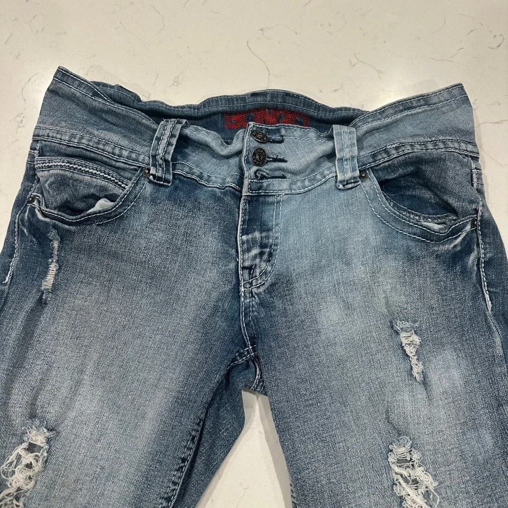Bongo Womens Distressed Denim Capri Pants Medium Wash Blue Low Rise Size 13
